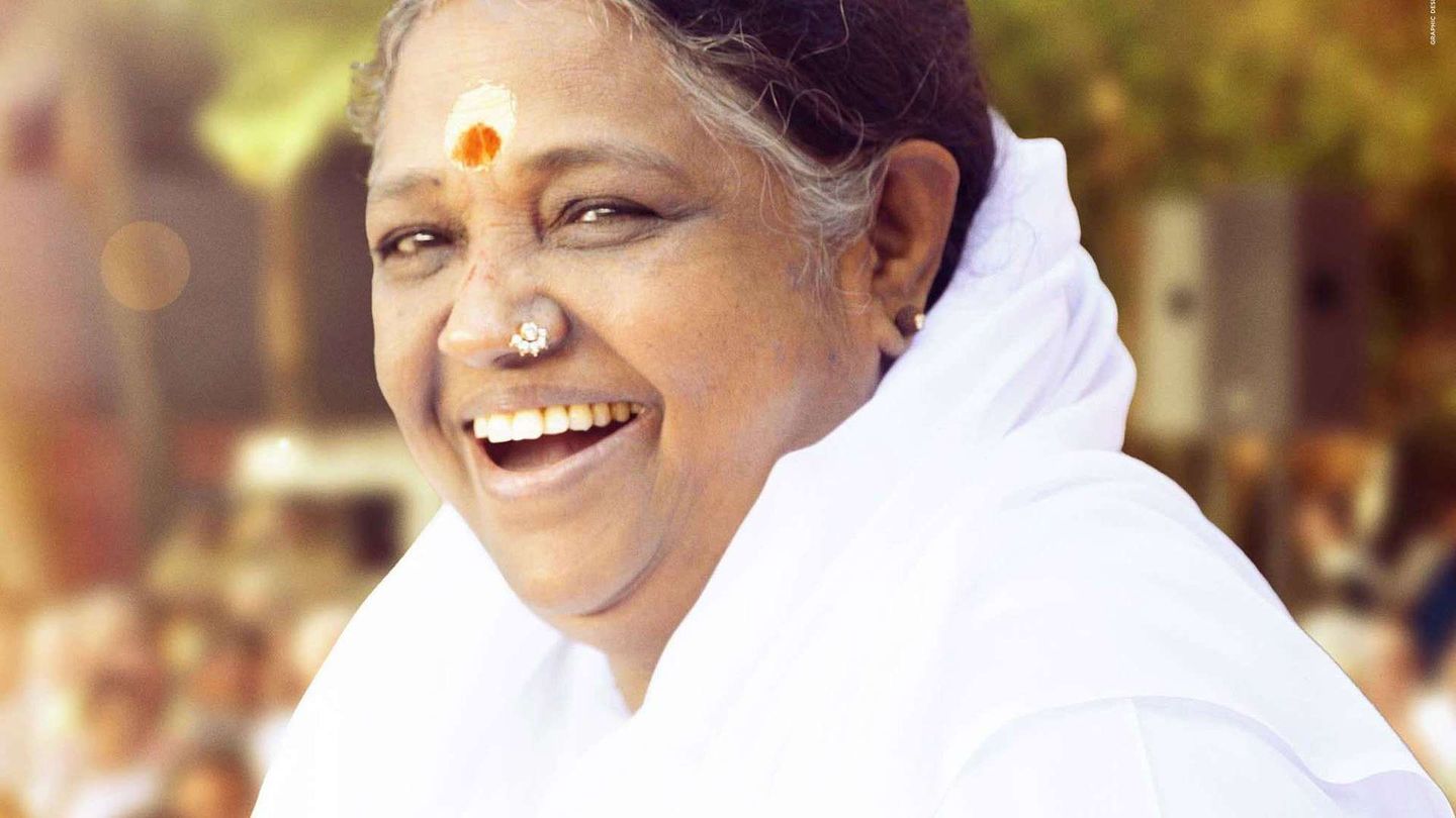 Amma’s Way – Un abbraccio al mondo
