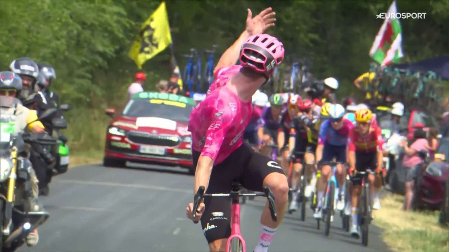 14/07 16:15 | "Allora che facciamo?": Sweeny si lamenta con i compagni di fuga per la loro lentezza | Tour de France