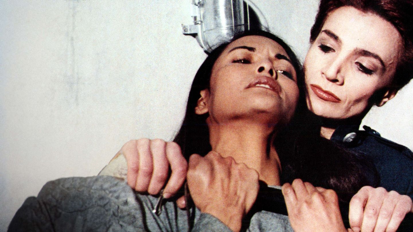 Violenza in un carcere femminile