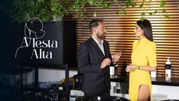A testa alta