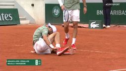 05/06 15:55 | Simone Bolelli eroico! Brutto infortunio alla caviglia destra, ma resta in campo sul dolore | Roland Garros