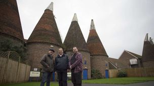 E10