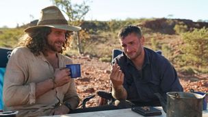 E10