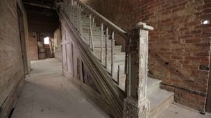 Salotto e scala padronale