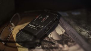 E4