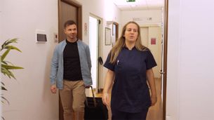 E2