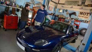 Aston Martin DB7 - Ford Escort Mk1