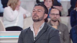 Martedì 6 maggio, Canale 5