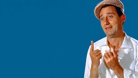 Siamo in un film di Alberto Sordi?